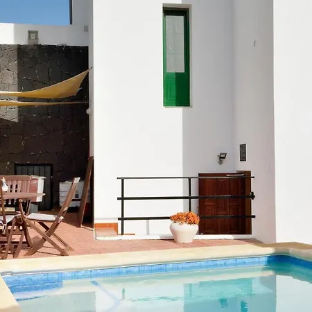 Puerto Del Carmen Sleeps 4 Pool Wifi *